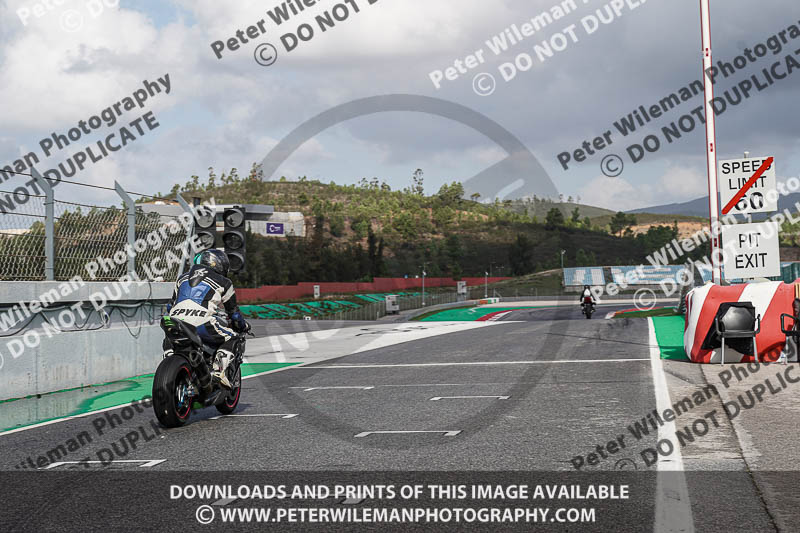 motorbikes;no limits;peter wileman photography;portimao;portugal;trackday digital images